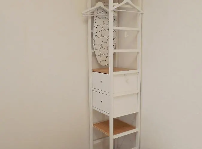 Old Town Center Apartment *