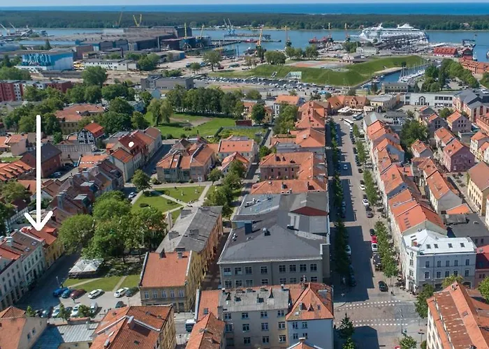 Old Town Center Apartment