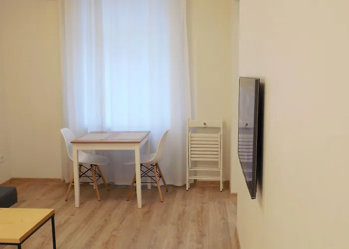 דירה Old Town Center